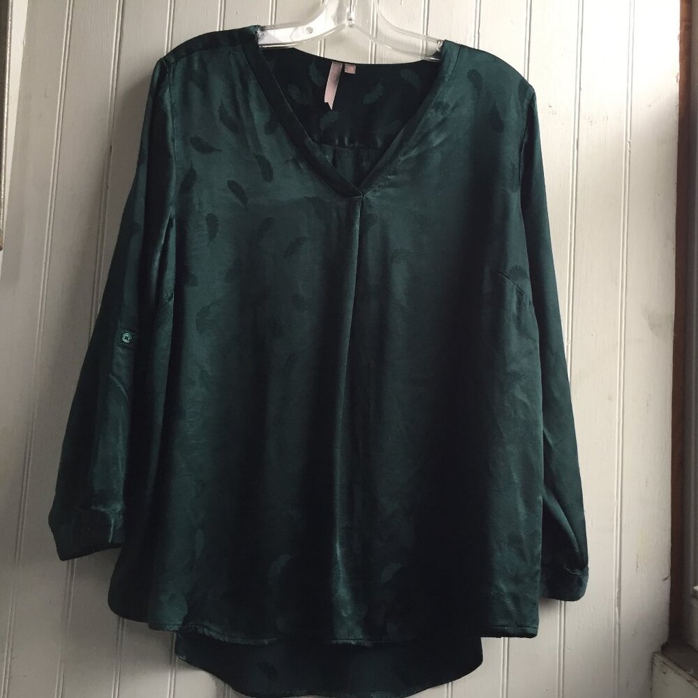 Brina & Em Stitch Silky Leaf Embossed Blouse  Sz 3X Tab sleeves V Neck Bohemian